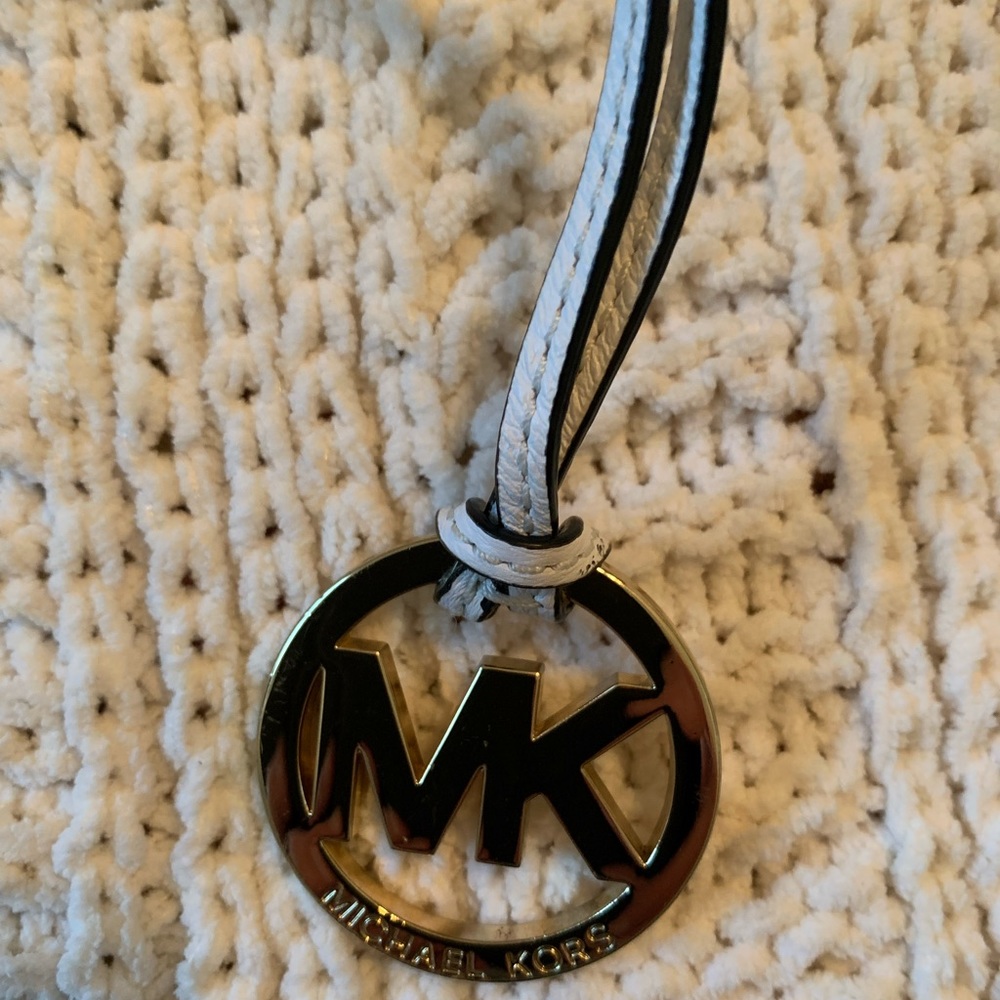 Michael Kors leather bag - Picture 5 of 8